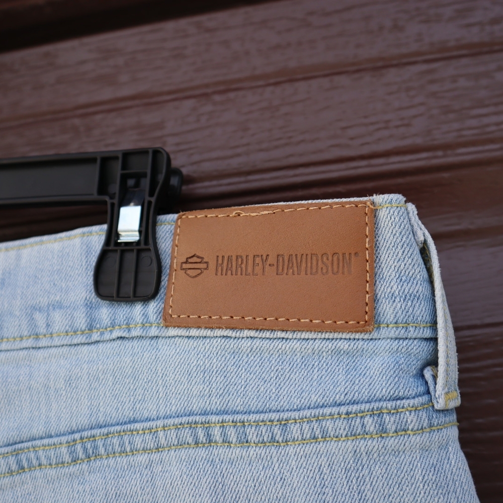 Harley-Davidson Women's Light Blue Denim Shorts Size 31 - Picture 6 of 7